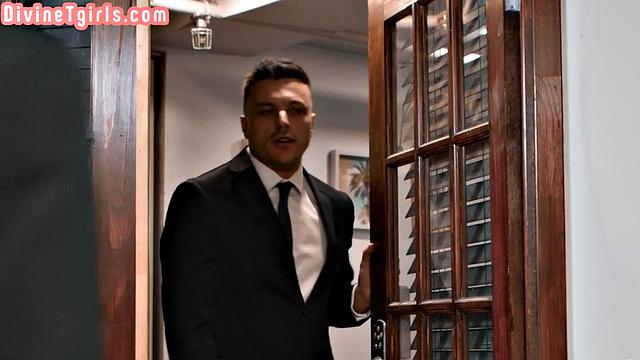 Blonde TS hard doggysmashed