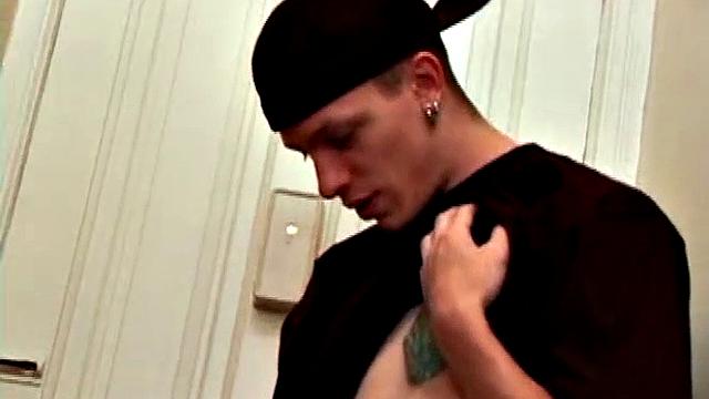 Shane and Trent Sucking