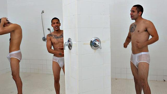 Cockriding army guy fucked in anal hole by nasty stud