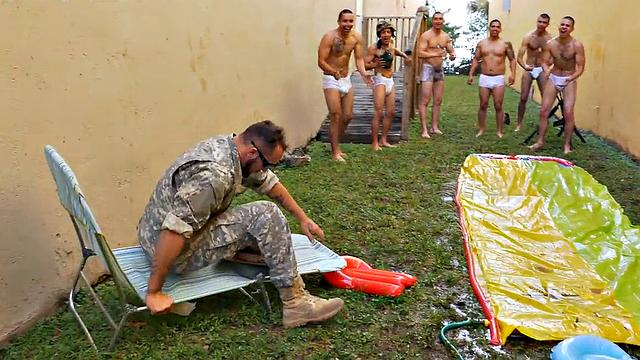 Cockriding army guy fucked in anal hole by nasty stud