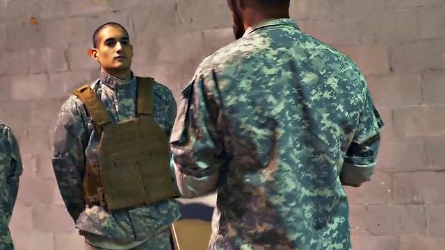 Cockriding army guy fucked in anal hole by nasty stud