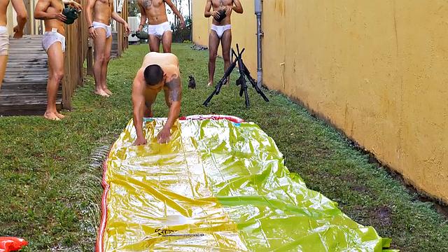 Cockriding army guy fucked in anal hole by nasty stud