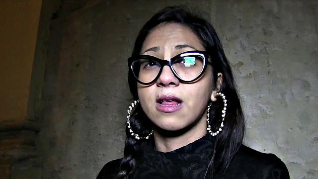 A tattooed brunette babe fuck a good Samaritan in the bathroom and get a warm creampie!