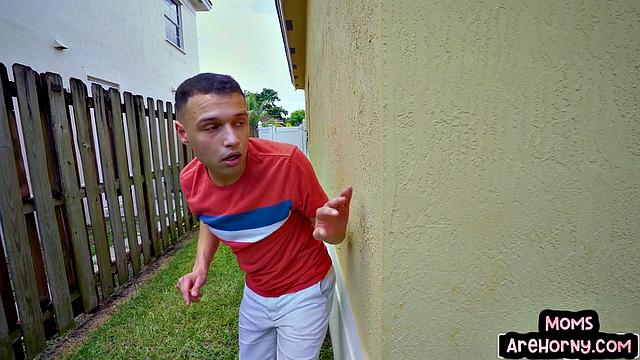 Big-titted ebony MILF facesitting on stud