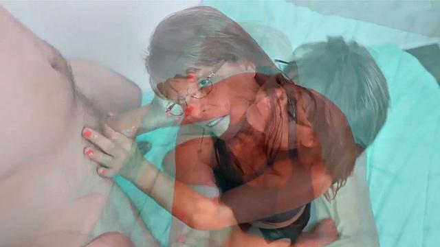 Cougar Jules Cum Bath