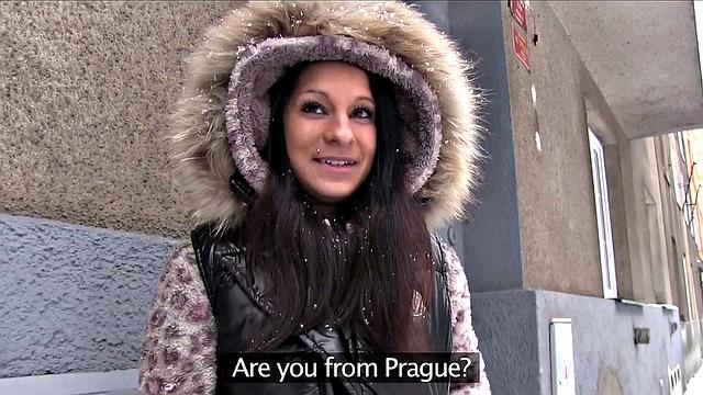 Student wants to fuck for cash