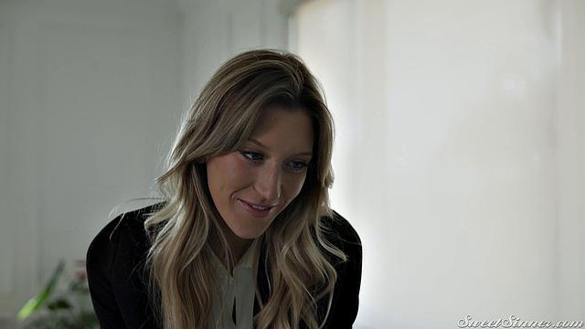 Горячий секс с изменой: Addison Vodka страстно трахается с Codey Steele в офисе и спальне