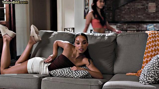 Big ebony babe analsmashed by lover