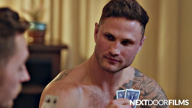 Два качка рискуют всем - проигравший уходит с пробитой жопой