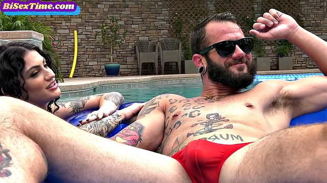 Stunning ink bae in bi 3some