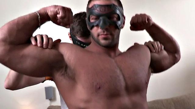 Str8 masked muscled stud cums after solo wanking