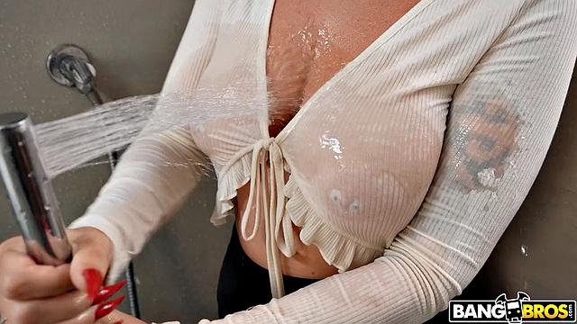 Wet T-Shirt Mom