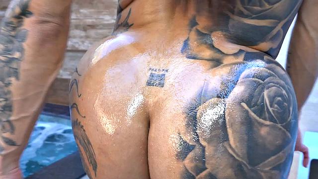 BBL amateur tgirl plowed by black cock