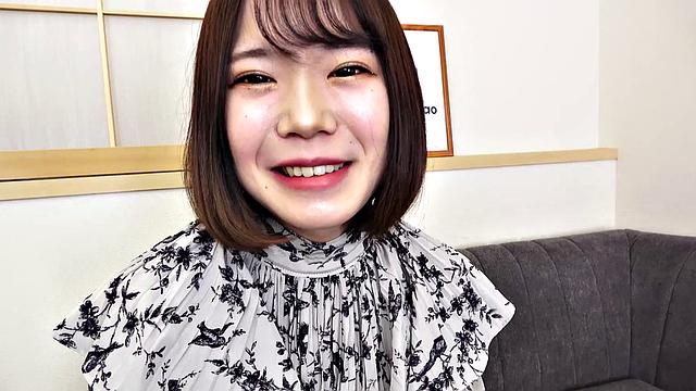 Cute Ayumi is single and our amateur sex partner today