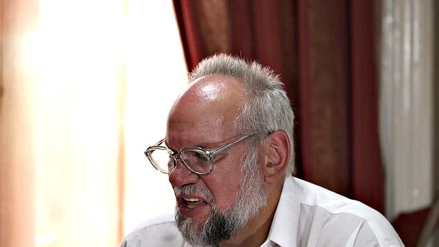 Grandpa jizzing brunette babe after tasting her sweet pussy