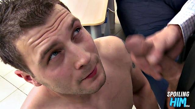 Naughty twink deepthroating casting