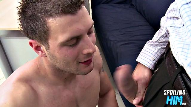 Naughty twink deepthroating casting