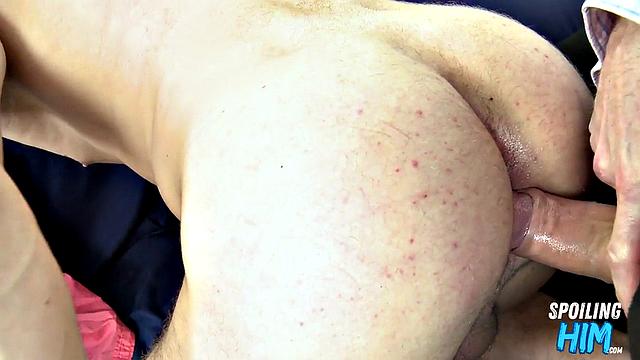 Naughty twink deepthroating casting