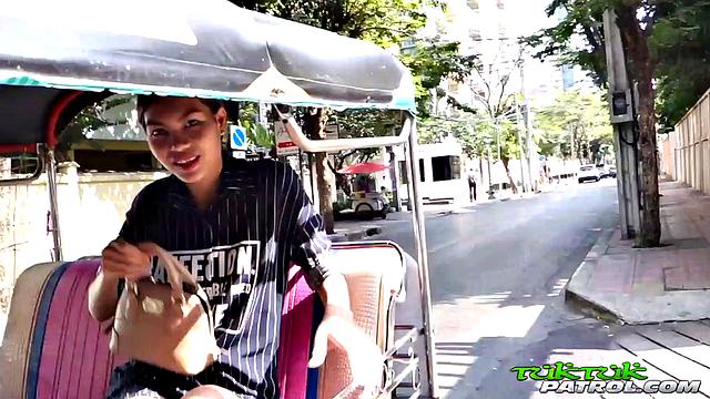 Stunning Thai Girl, Prik