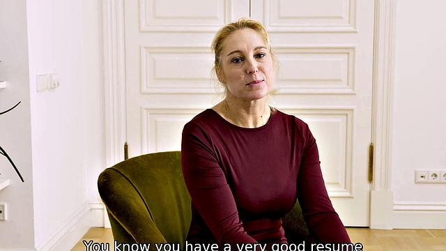 MATURE4K. Admirable mature woman in stockings and interviewer