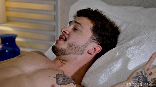 Две медсестры и доктор устраивают жаркий секс в палате с Блейк Блоссом и Apollo Banks.