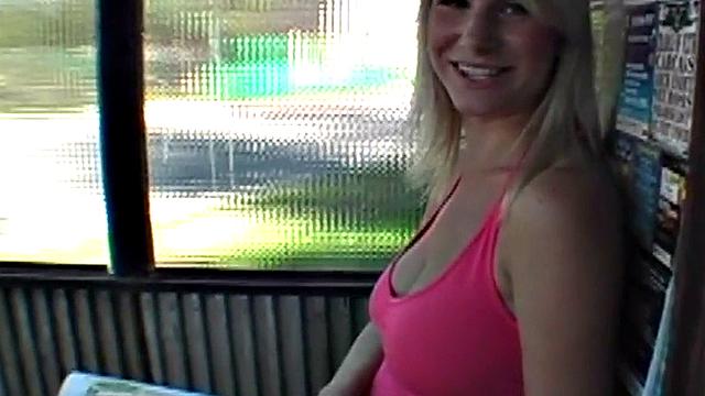 Public amateur busty babe fucked outdoor after BJ