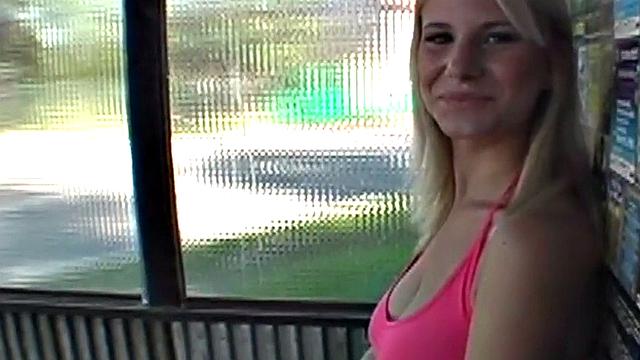 Public amateur busty babe fucked outdoor after BJ