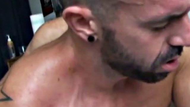 Amateur German jock with tattoos assfucked by BF