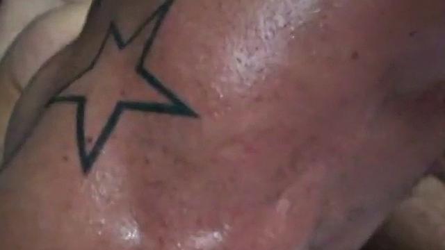 Amateur German jock with tattoos assfucked by BF