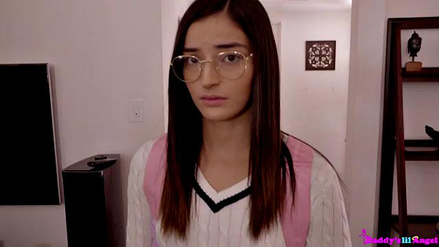 Эмили Уиллис шутит, а потом идёт анальный секс за бабки и хорошее настроение