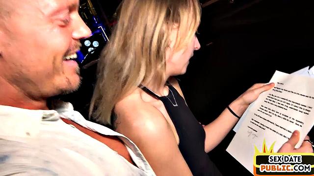 Amateur blondie fucked by stranger