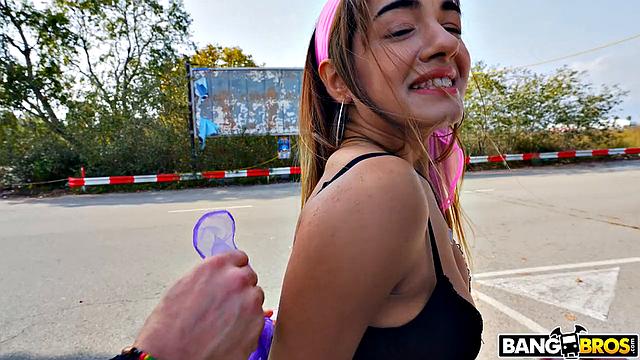 Большой член, маленькая цыпочка