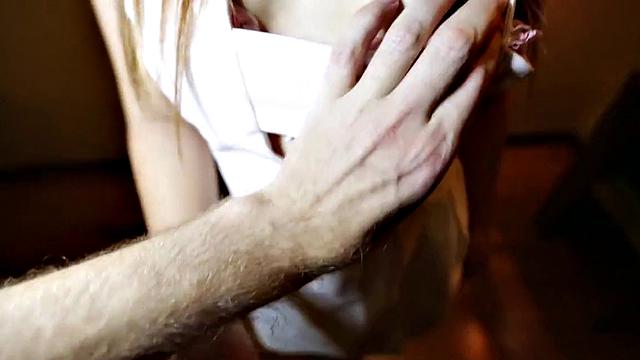 Smooth-Sucking Asian Beauty