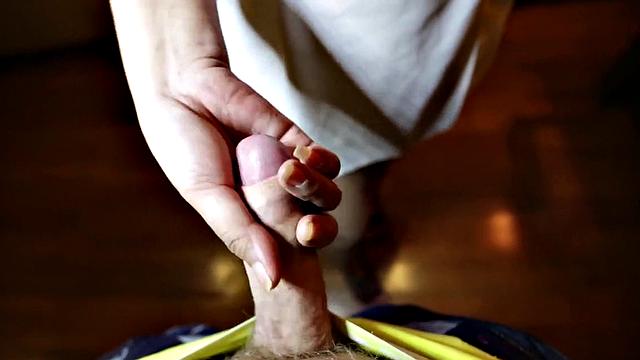 Smooth-Sucking Asian Beauty