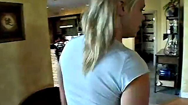 Summer Eats out Horny Lez