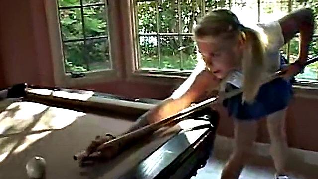 Summer Eats out Horny Lez