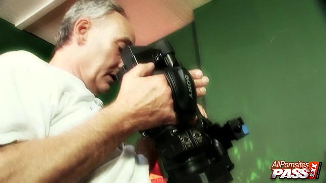 Sativa Rose sucking a cock