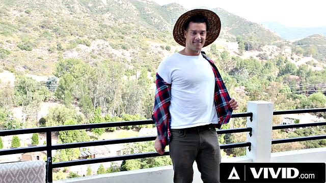 VIVID - Stepdaughter Penelope Kay Gets Railed By Gardener While Watches