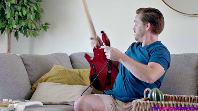 Getting Off On Step - S16:E5