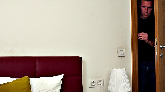 Suzi and her man have a Grande time