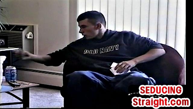 Homemade stud wanks cock till cum in solo action