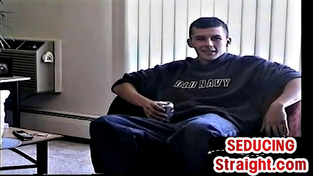 Homemade stud wanks cock till cum in solo action