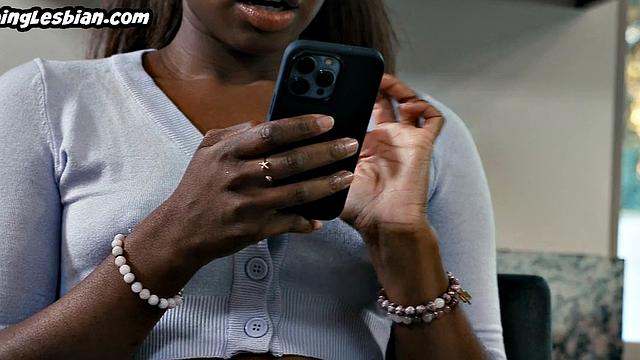 Ebony lez pussylicking maid while fingering