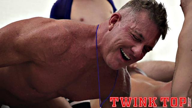 ALL PLAY Chapter 2 - Turkeybowl