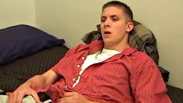 Dalton Harris Jerks His Meat