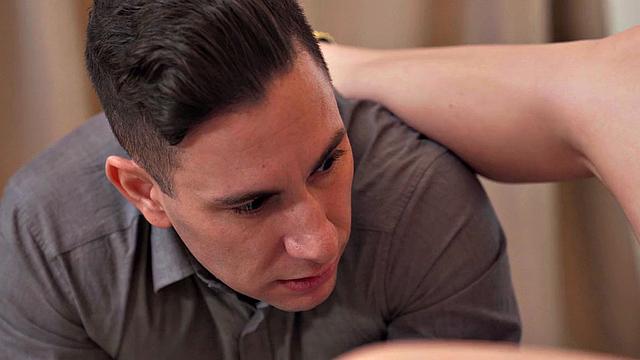 Pervbabe makes love with man after masturbating