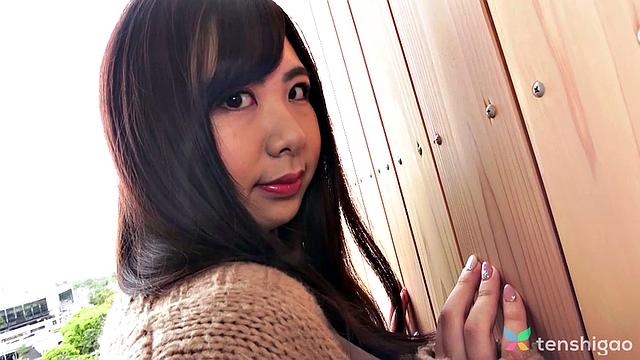 Nozomi Minami Teases In Tenshigao