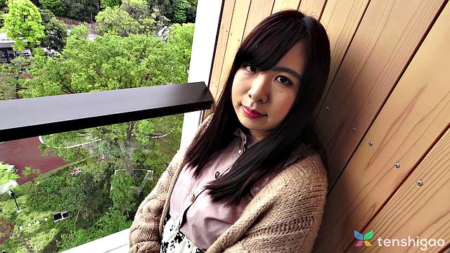 Nozomi Minami Teases In Tenshigao