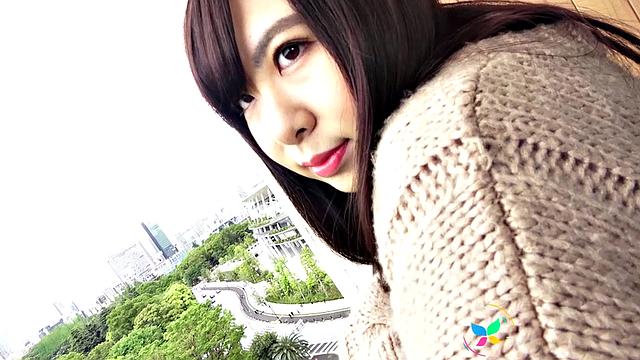 Nozomi Minami Teases In Tenshigao