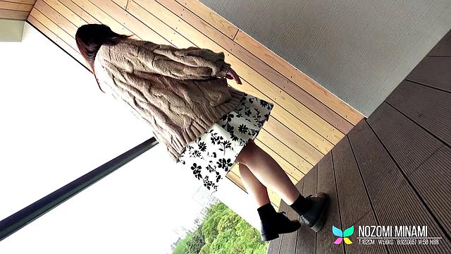 Nozomi Minami Teases In Tenshigao